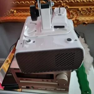 Scree and projector - Image 5