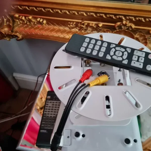 Scree and projector