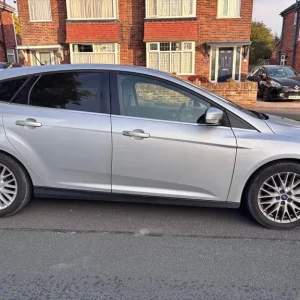 Ford Focus Hatchback 2012 Manual 1.0 Ecoboost - Image 3