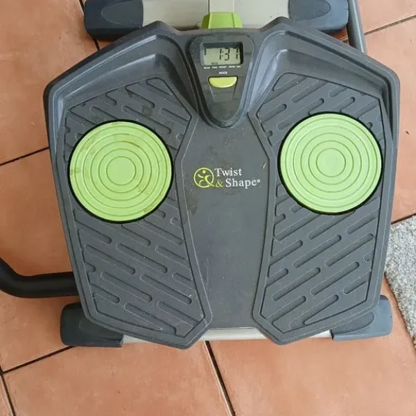 Shape & Twist exercise machine
