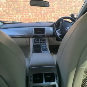 2013 Jaguar XF Sport 2.2 Diesel 4-door saloon - Image 8
