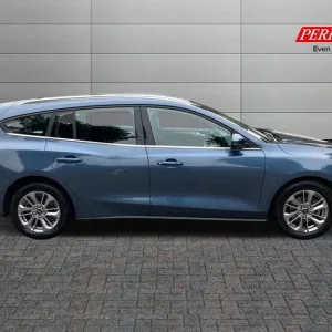 2022 Ford Focus 1.0 EcoBoost Hybrid Titanium 5-door Auto Estate - Image 3