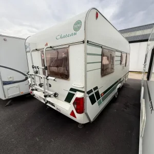 Lunar Chateau 470 Compact Fixed Bed Side Washroom - Image 4
