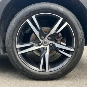 2020 Volvo XC40 Recharge PHEV R-Design 5-door estate - Image 8