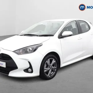 2024 Toyota Yaris 1.5 Hybrid Icon 5dr CVT Hatchback - Image 3