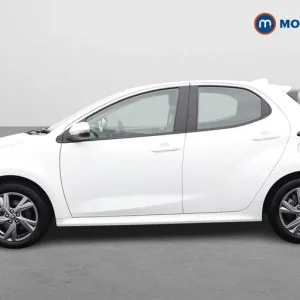 2024 Toyota Yaris 1.5 Hybrid Icon 5dr CVT Hatchback - Image 4