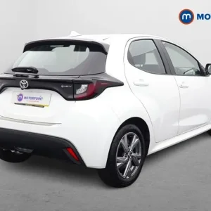 2024 Toyota Yaris 1.5 Hybrid Icon 5dr CVT Hatchback - Image 7