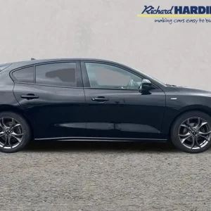 2020 Ford Focus 1.0T EcoBoost ST-Line 5-door hatchback - Image 5