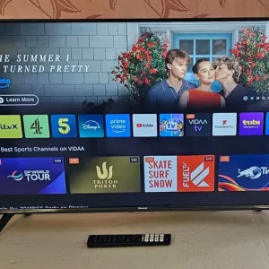 Hisense 40 inch smart full HD led TV unused with remote - Image 3