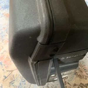 Samsonite very large hard shell suitcase lockable, pull handle & wheels - Image 6