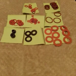 35 assorted Gasset and flat washers seals all in excellent condition