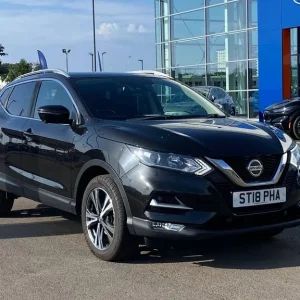 2018 Nissan Qashqai 1.2 DiG-T N-Connecta 5dr Hatchback - Image 3