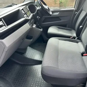 2020 Volkswagen Transporter 2.0 TDI 150 Highline Van DSG Panel Van Diesel Automatic - Image 4