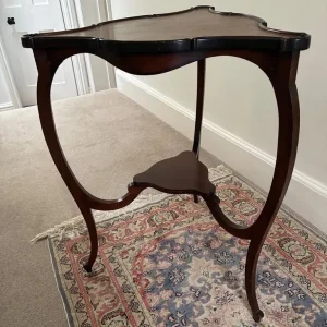 Side table, a 'whatnot' - Image 2