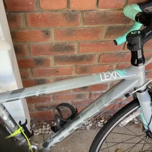 Small frame ladies road bike - Image 2