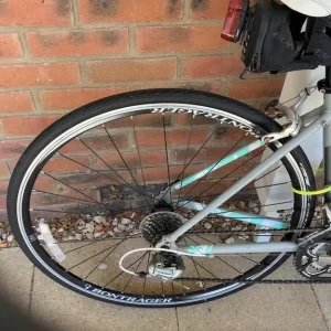 Small frame ladies road bike - Image 3