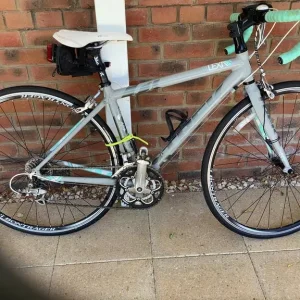 Small frame ladies road bike