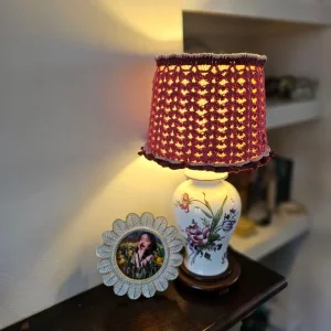 Table lamp