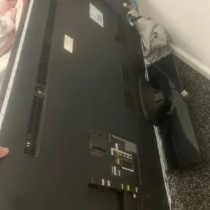 Samsung 4K smart TV 47 inch like new - Image 4