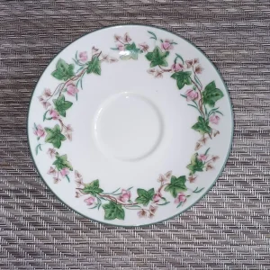 Royal Doulton Tiverton cups and saucers - Image 3