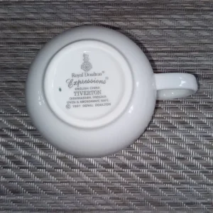 Royal Doulton Tiverton cups and saucers - Image 4