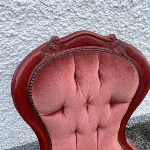 Pink button-backed chair - Image 3