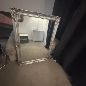 large antique style silver framed mirror - Image 2