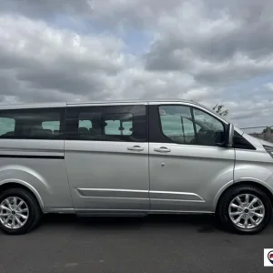 2018 Ford Tourneo Custom 2.0 EcoBlue Titanium Minibus - Image 4