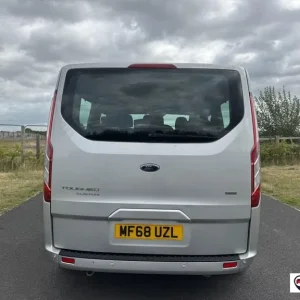 2018 Ford Tourneo Custom 2.0 EcoBlue Titanium Minibus - Image 8