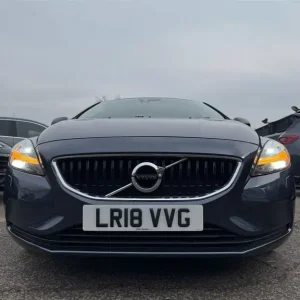 2018 Volvo V40 2.0 D2 Momentum Nav Plus Auto Diesel Hatchback - Image 5
