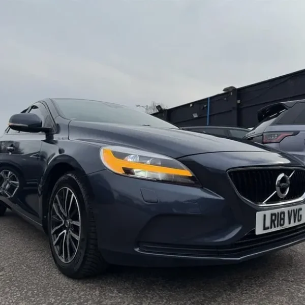 2018 Volvo V40 2.0 D2 Momentum Nav Plus Auto Diesel Hatchback