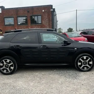 2016 Citroen C4 Cactus 1.6 BlueHDi Manual Hatchback - Image 3