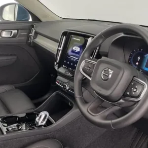 2024 Volvo XC40 Ultra B4 Mild Hybrid SUV – Bright Finish - Image 6