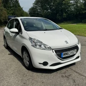 PEUGEOT 208 1.2 VTi Access+ 2014 - Image 2