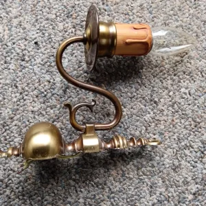 Pair of single vintage brass wall lights - Image 5