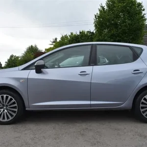 2016 SEAT Ibiza TSI CONNECT Hatchback Petrol Manual - Image 4