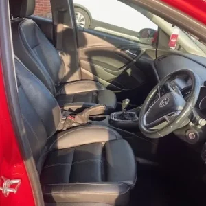 2015 Vauxhall Astra 1.6i 16V Limited Edition 5dr Hatchback – Red with Leather Interior - Image 8