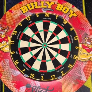 Precise 180 dartboard with BullyBoy surround