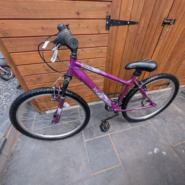 Apollo Jewel Women's Mountain Bike 27.5 Wheels