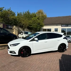 2016 Ford Focus 2.0 TDCi ST-2 Euro 6 (s/s) 5dr Hatchback Diesel Manual - Image 5