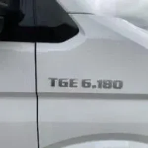2020 Man TGE Boxvan 6-speed manual 35k miles - Image 4