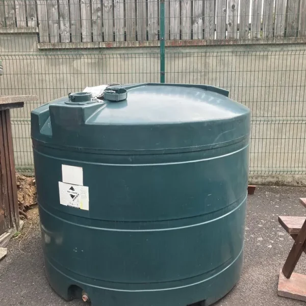 2400 litre oil tank