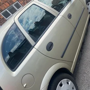 Vauxhall Meriva MPV 2009 manual 5-door - Image 3