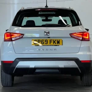 2020 SEAT Arona 1.0 TSI GPF XCELLENCE Lux SUV - Image 4