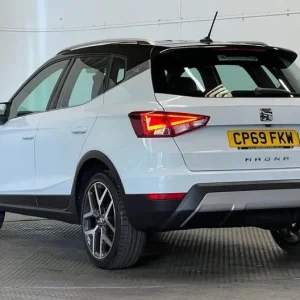 2020 SEAT Arona 1.0 TSI GPF XCELLENCE Lux SUV - Image 5