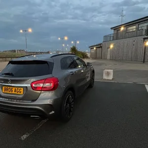 Mercedes-Benz GLA Estate 2018, 1.6L, 5-door, semi-auto - Image 4