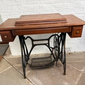 Shuttle sewing machine - Image 3