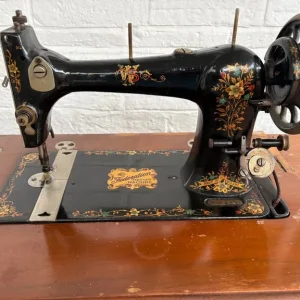 Shuttle sewing machine