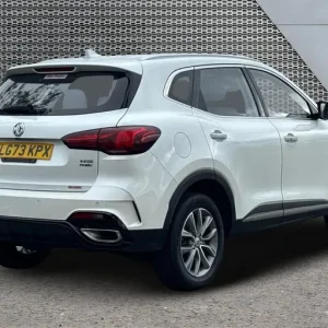 2023 MG HS 1.5 T-GDI PHEV SE 5-door hatchback - Image 3