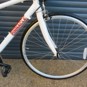 Pinnacle Lightweight Aluminium Road Bike - Image 6
